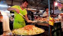 بازار شبانه ناکا در پوکت تایلند