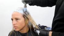 فیلم آموزش دکلره و هایلایت کردن مو + رنگ مو پلاتینه روشن