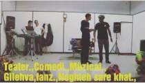 گروه هنری گیله وا.، تقدیم میکند.، نمایش کمدی نقطه سرخط.، نویسنده و کارگردان: علی الفت شایان