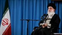 آینده‌نگری رهبرانقلاب درباره‌ی قطع وابستگی اقتصاد کشور به نفت را ببینید