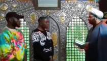 لحظه زیبای مسلمان شدن دو مسیحی